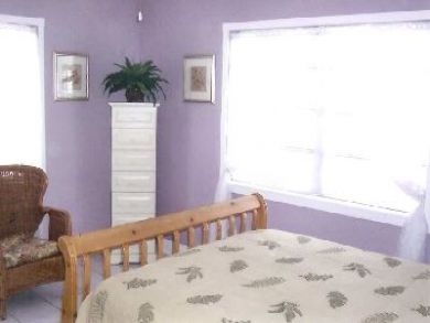 Master Bedroom with Queen Bed